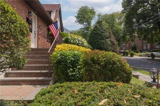 55 W Devonia Ave-Unit -1 in Mount Vernon, NY - Building Photo - Building Photo