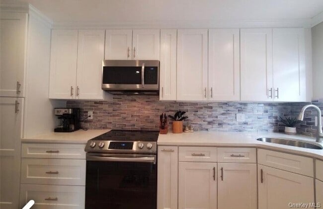 371 E Penn St in Long Beach, NY - Building Photo - Building Photo