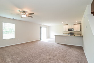 3031 Cres Lk Ln in Charlotte, NC - Building Photo - Building Photo