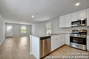 4250 Thalweg Way in San Antonio, TX - Foto de edificio - Building Photo