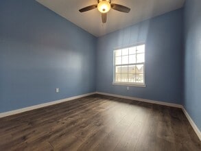 1353 Molly Ave in Woodland, CA - Building Photo - Building Photo