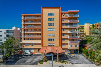 Redington Reef in North Redington Beach, FL - Building Photo - Building Photo