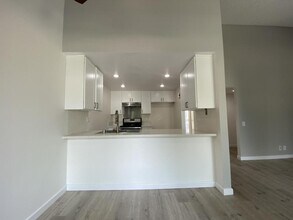 181 N Richmont Dr in Anaheim, CA - Building Photo - Building Photo