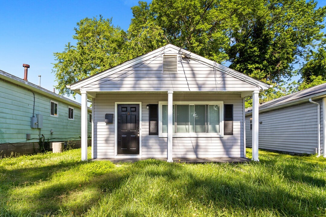 113 Maplewood St in Hampton, VA - Building Photo