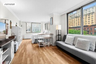 350 W 50th St in New York, NY - Building Photo