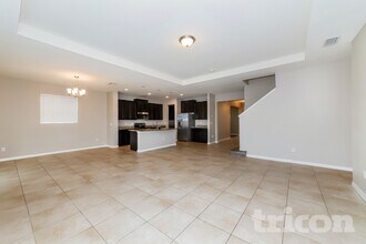 6411 Devesta Lp in Palmetto, FL - Foto de edificio - Building Photo