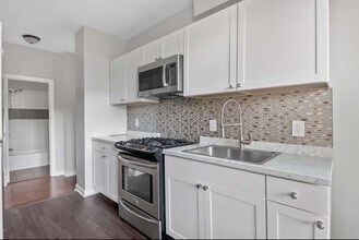 35 McAdoo Ave in Jersey City, NJ - Building Photo - Building Photo