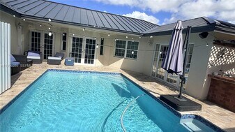 11320 SW 145th Ave in Miami, FL - Building Photo