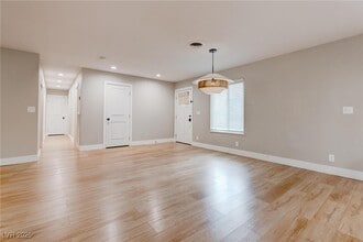 1404 Campbell Dr in Las Vegas, NV - Building Photo - Building Photo