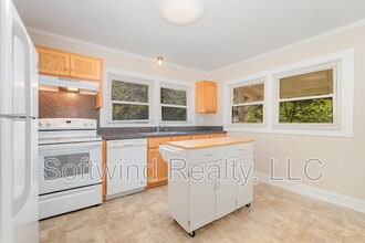 210 Corban Ave SE in Concord, NC - Building Photo - Building Photo