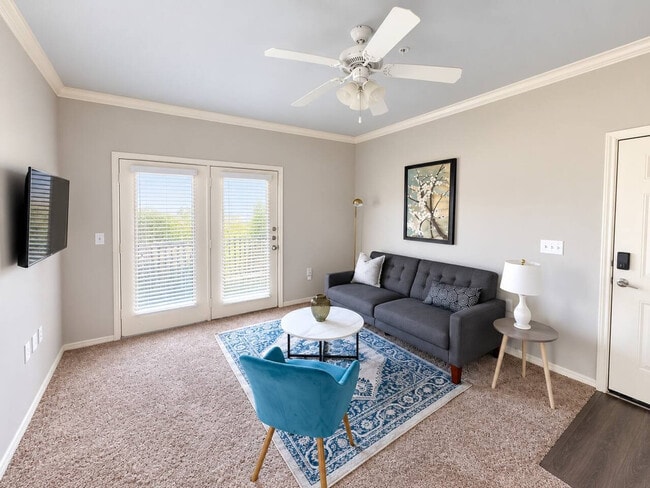 property at 5701 Saratoga Blvd