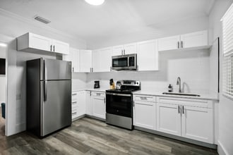 806 E Chelsea St in Tampa, FL - Building Photo - Building Photo