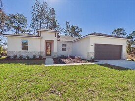 824 W Marguerita Dr in Citrus Springs, FL - Building Photo