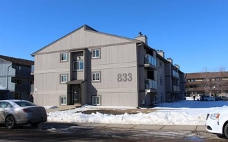 833 Wollaston Crescent in Saskatoon, SK - Building Photo