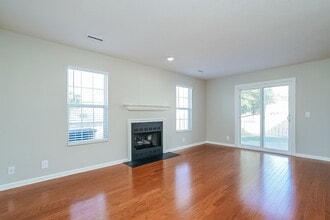 901 Bexhill Ct S in Nashville, TN - Foto de edificio - Building Photo