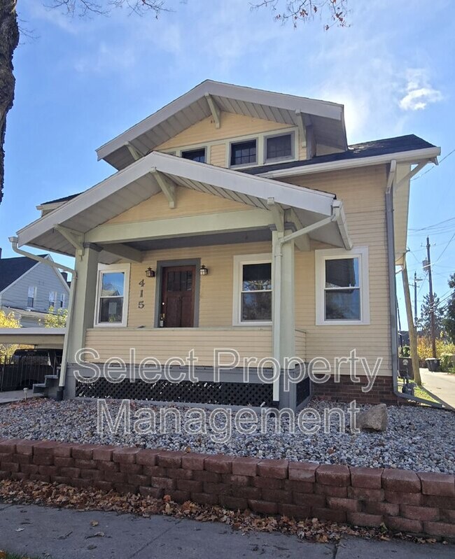 property at 415 W Wildwood Ave