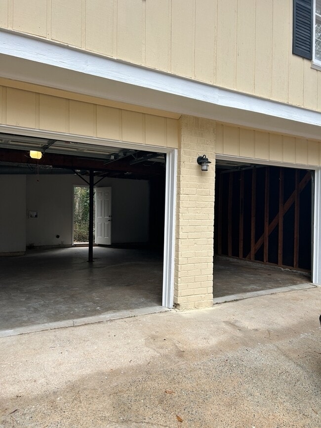 2330 Maryland Ct in Decatur, GA - Building Photo - Building Photo