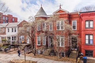 1332 22nd St NW in Washington, DC - Foto de edificio - Building Photo