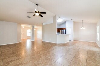 708 Haven Oak Ct in Apopka, FL - Building Photo - Building Photo