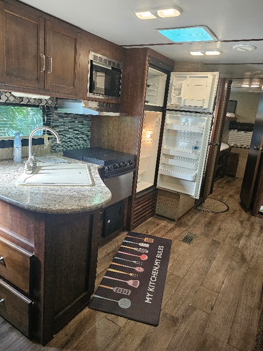 24310 SW 109th Path in Homestead, FL - Building Photo