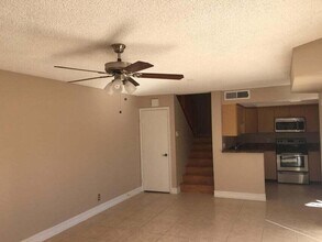 6142 Seven Springs Blvd in Greenacres, FL - Building Photo - Building Photo
