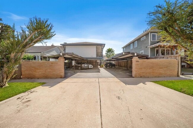 property at 1016 E 7th St