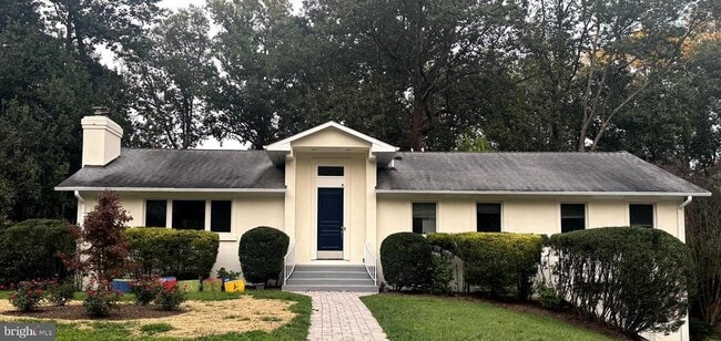 property at 7913 Charleston Ct