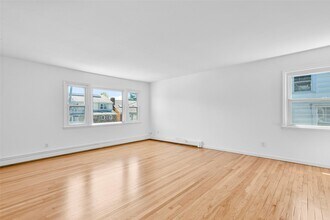 237 Gainsborg Ave E in Harrison, NY - Building Photo - Building Photo