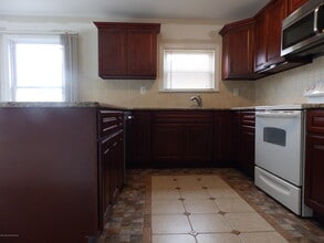 25 Hyannis St in Toms River, NJ - Building Photo - Building Photo