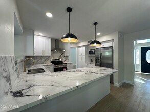 5670 E Hartford Ave in Scottsdale, AZ - Building Photo - Building Photo