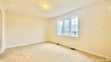 43 Kingbird Cmn in Cambridge, ON - Building Photo - Building Photo