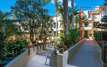 700 W E, Unit 513 in San Diego, CA - Foto de edificio - Building Photo