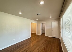 1713 Oxford Way in The Village, OK - Building Photo - Building Photo