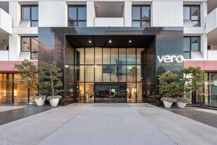 1234 Wilshire Blvd in Los Angeles, CA - Building Photo