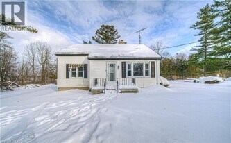 256 Limerick Ln in Cambridge, ON - Building Photo