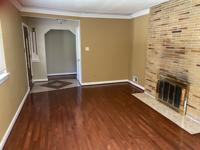 9503 Hale Plz in Silver Spring, MD - Building Photo - Building Photo