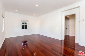 252 Hampton Dr in Los Angeles, CA - Building Photo - Building Photo