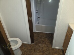 1256 Sierra Blvd in South Lake Tahoe, CA - Foto de edificio - Building Photo