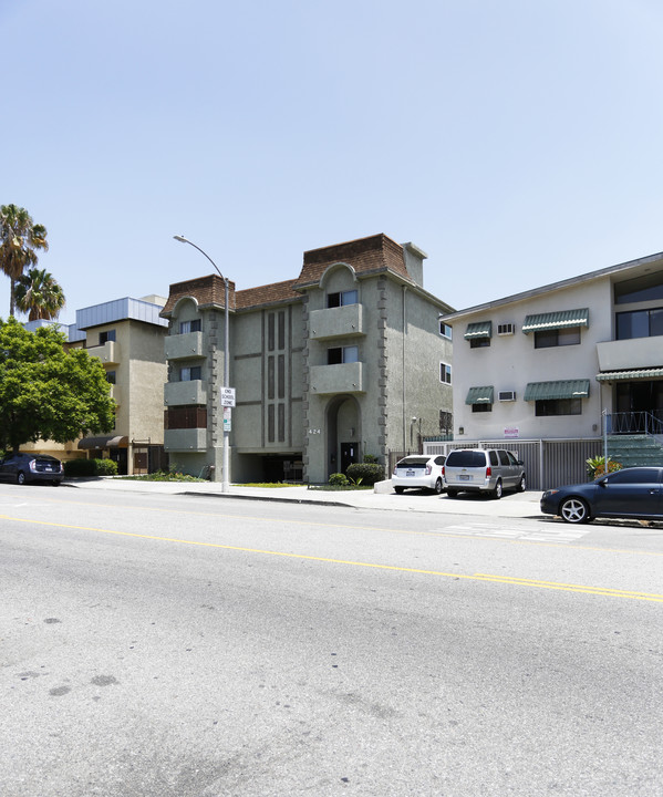 424 S Commonwealth Ave in Los Angeles, CA - Building Photo