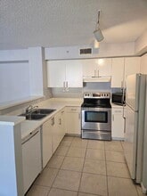 7832 Sonoma Springs Cir in Greenacres, FL - Building Photo - Building Photo