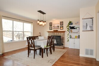 7012 Hillock Dr in Colorado Springs, CO - Foto de edificio - Building Photo