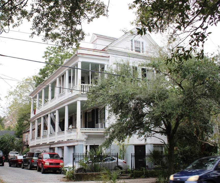 165 Rutledge Ave in Charleston, SC - Building Photo