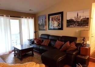 13102 Wonderland Way, Unit 194 in Germantown, MD - Building Photo - Building Photo