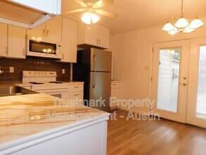 11908 Broad Oaks Dr in Austin, TX - Building Photo - Building Photo