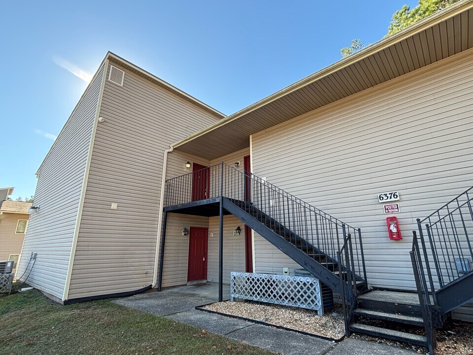 6376 Applecross Ave in Fayetteville, NC - Foto de edificio