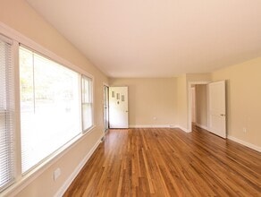 204 Montreat Rd in Black Mountain, NC - Building Photo - Building Photo