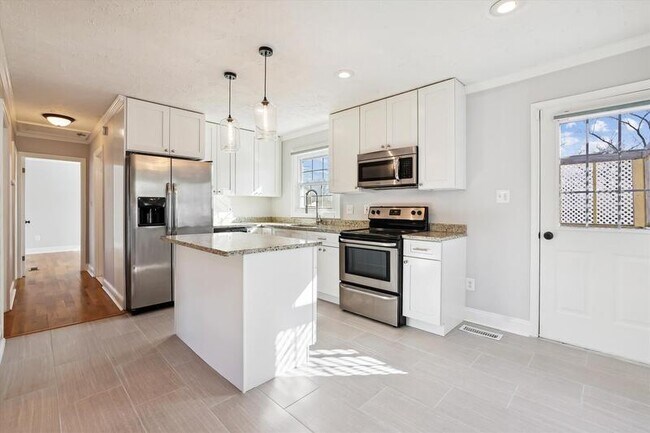 5813 Sheriff Rd in Capitol Heights, MD - Building Photo - Building Photo
