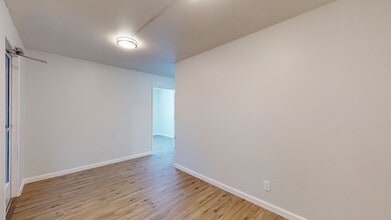 3404 Bechelli Ln in Redding, CA - Building Photo - Building Photo