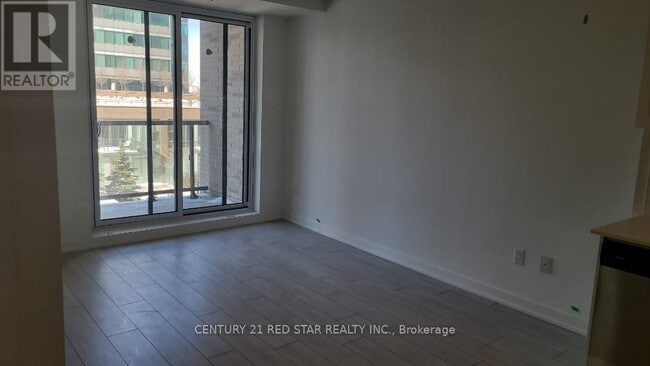 55-355 Duke St W