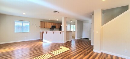 4440 Pittsfield Way in Mather, CA - Building Photo - Building Photo